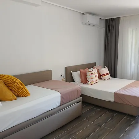 By The Sea Apartments-studios * Siviri