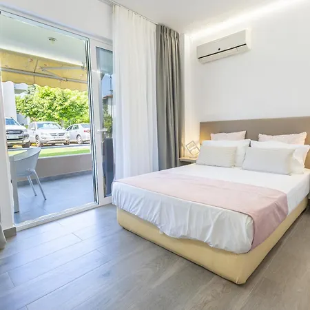 By The Sea Apartments-studios Apartmán Siviri
