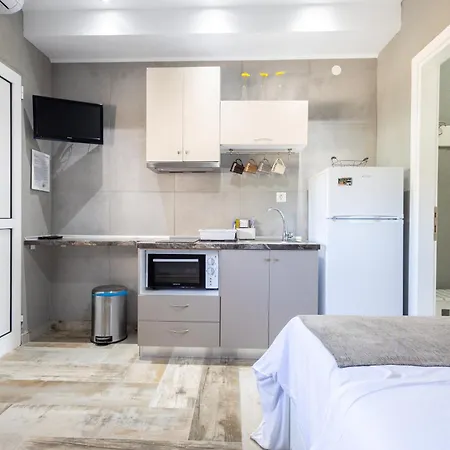 By The Sea Apartments-studios * Siviri