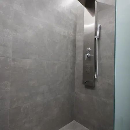 By The Sea Apartments-studios