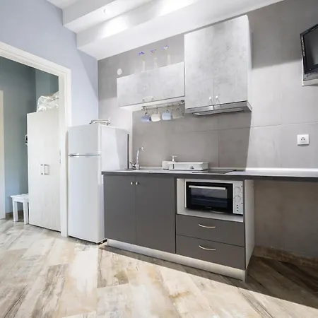 By The Sea Apartments-studios Siviri