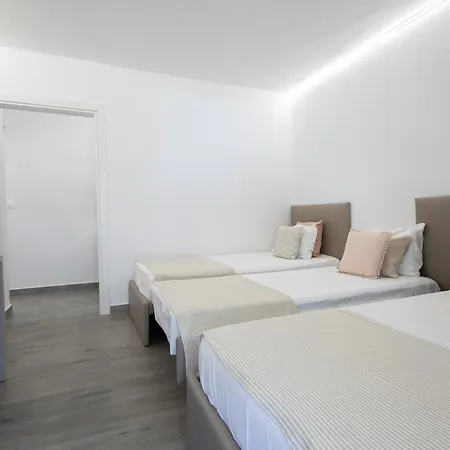 Apartman By The Sea Apartments-studios *