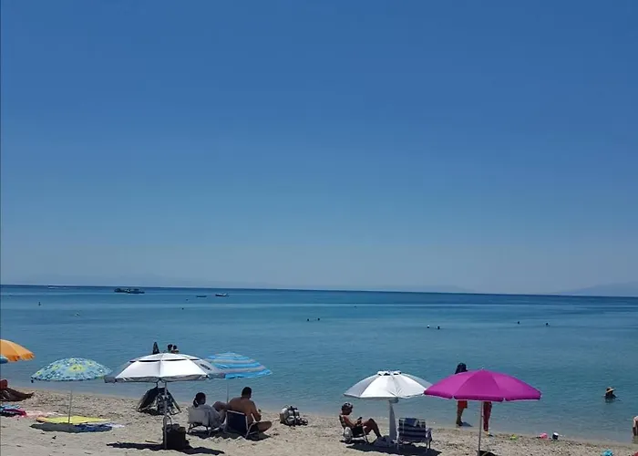 By The Sea Apartments-studios Apartament Siviri