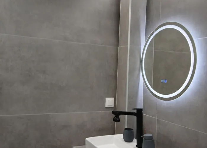 By The Sea Apartments-studios *