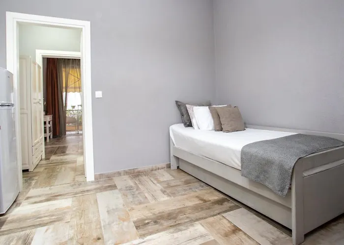 By The Sea Apartments-studios Apartament *