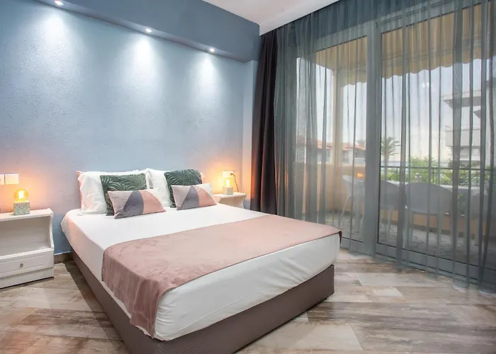 By The Sea Apartments-studios *