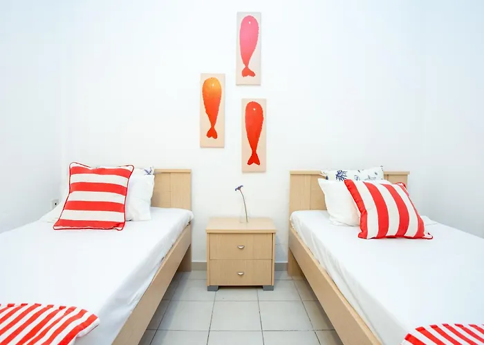 By The Sea Apartments-studios Apartament