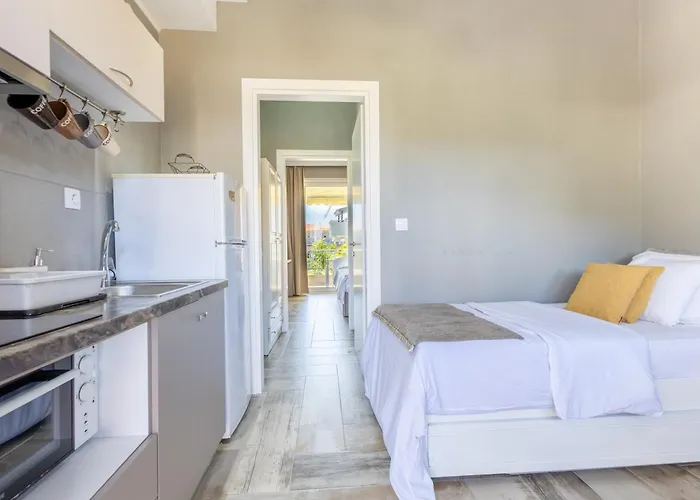 By The Sea Apartments-studios