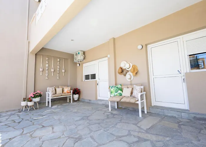 By The Sea Apartments-studios *